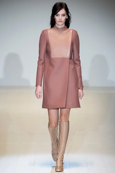 Look 19